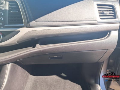 2019 Toyota Highlander SE