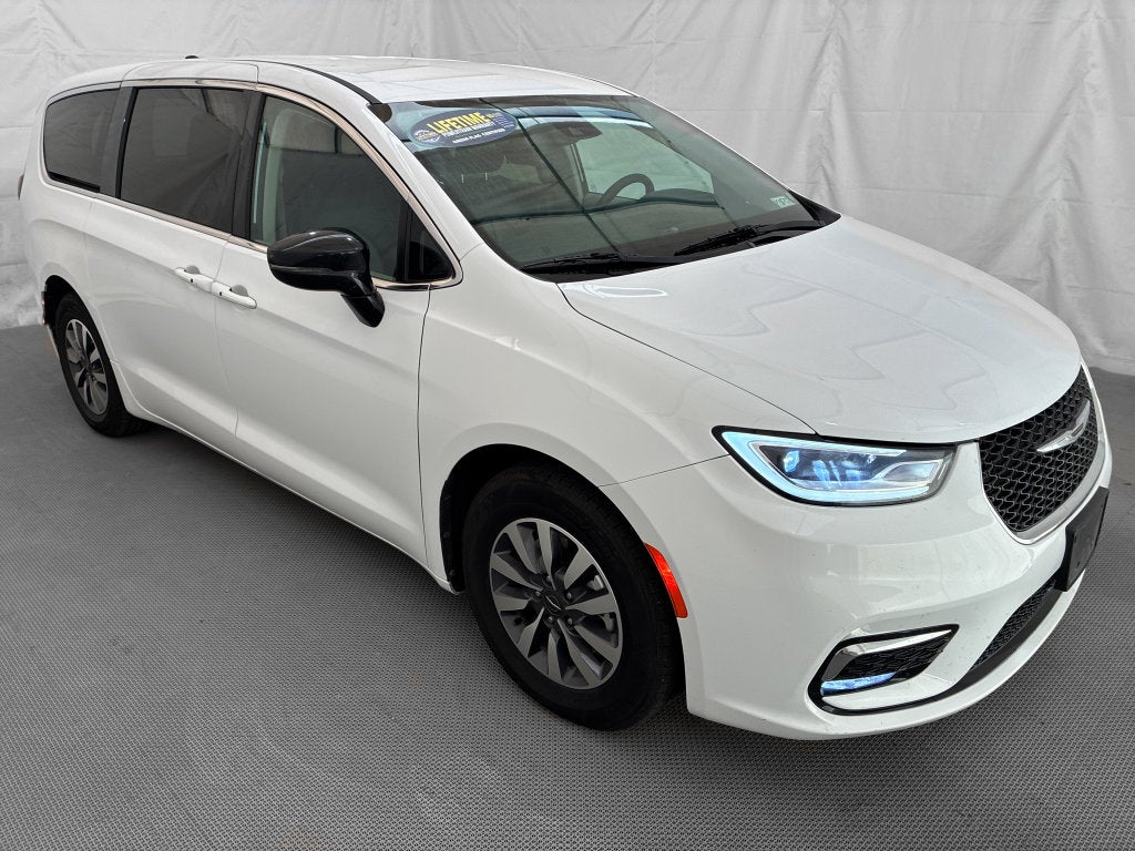 2024 Chrysler Pacifica Hybrid Select