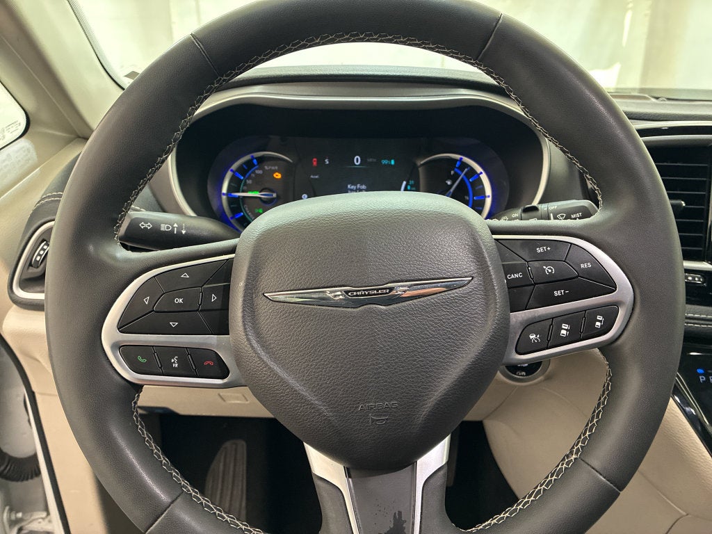 2024 Chrysler Pacifica Hybrid Select