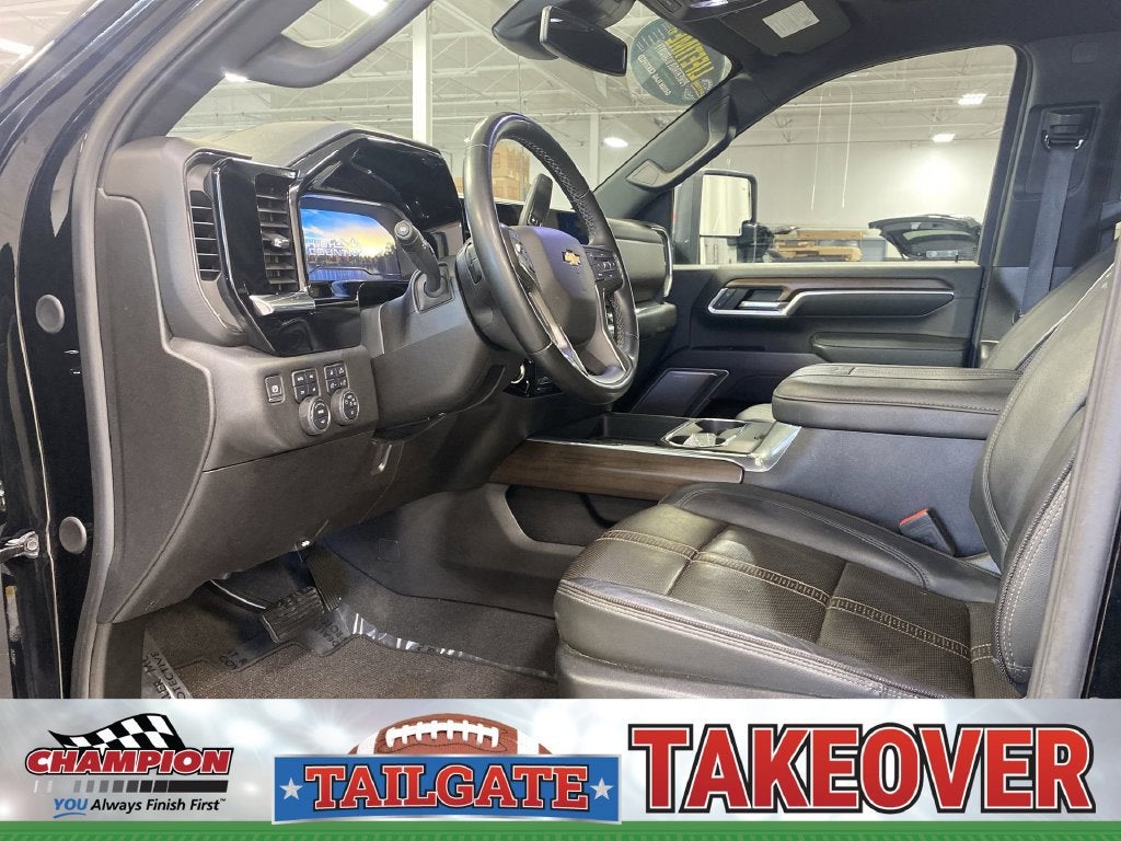 2025 Chevrolet Silverado 3500 HD High Country